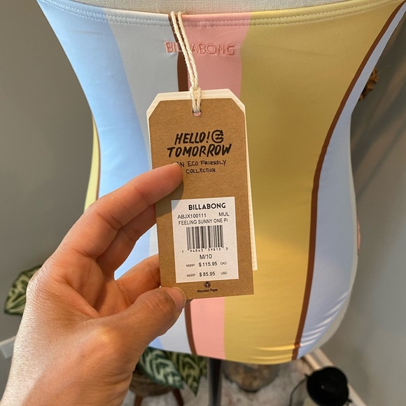 ✨Billabong (NWT) Feeling Sunny One Piece Swim M✨ - Picture 4 of 8